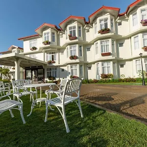 Отель Galway Heights, Нувара-Элия